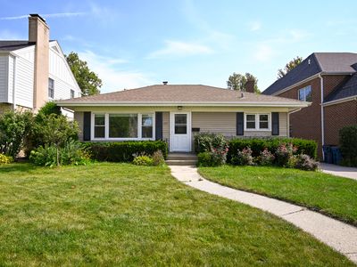 325 N Highview Ave, Elmhurst, IL, 60126