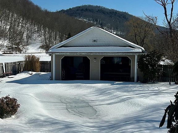 2nd image of 290 Gulf Road