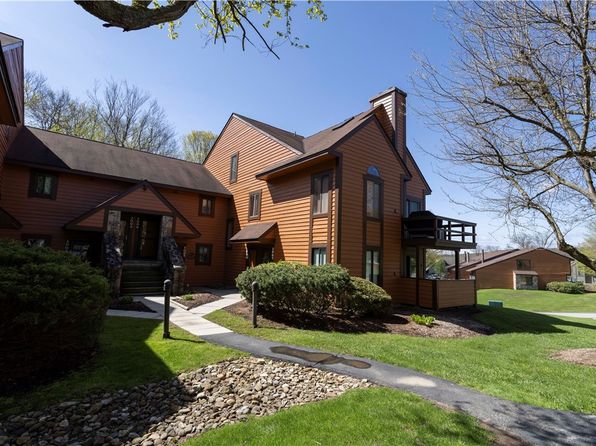 3008 Swiss Mountain Dr, Champion, PA 15622