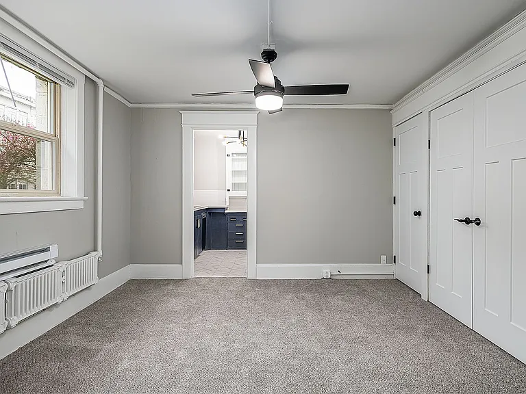 Elegant Renovation! HUGE 1 Bed 1 Bath Available Now! — Photo 12