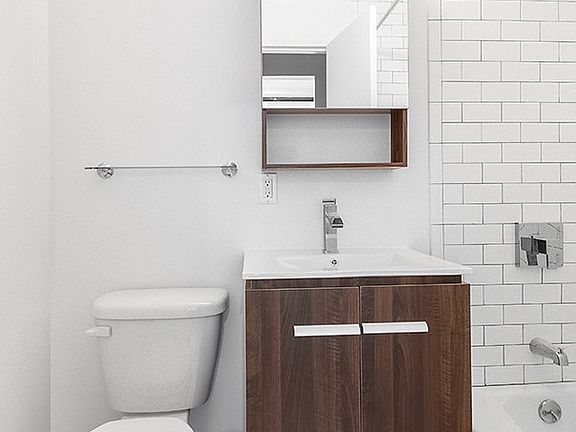 5th image of 132 E 45th St APT 12H