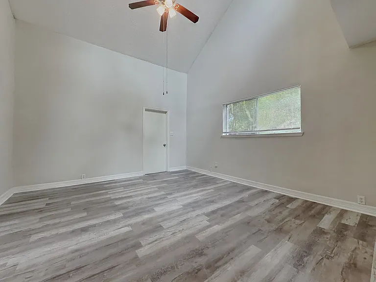 12723 Ravensway Dr — Photo 8