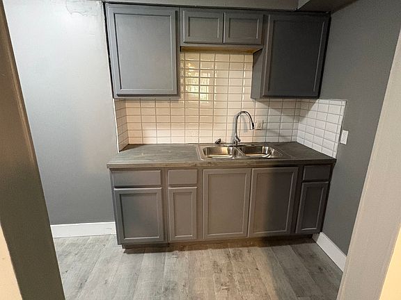 5th image of 16004 Nelacrest Rd #2