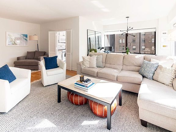 4th image of 900 Park Ave APT 9C