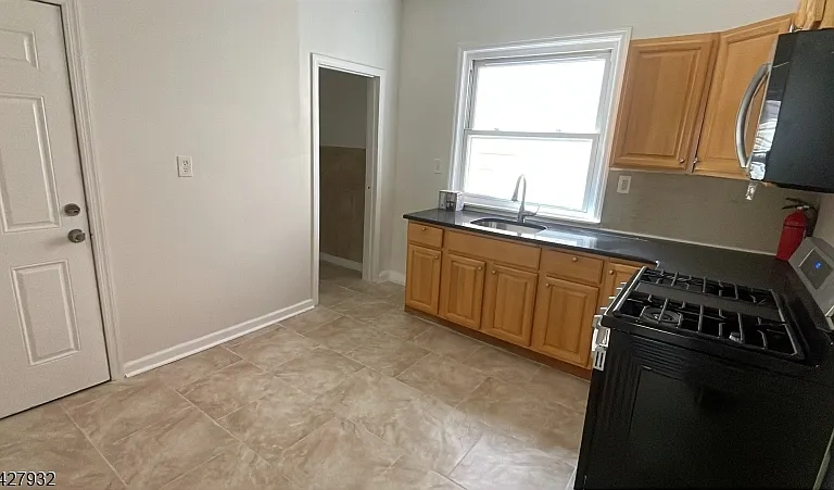 120 S 7th St #2 — Photo 7