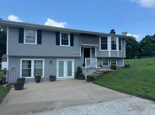 14024 Robin Rd, Leavenworth, KS 66048