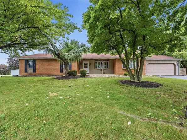 5429 Curtis Dr, Schnecksville, PA 18078