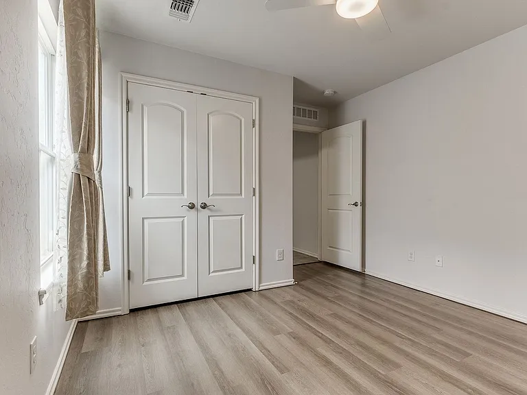 15704 Caney Dr — Photo 26