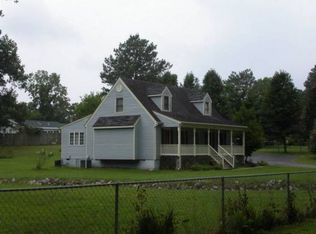 3708 Burnham Dr, Hopewell, VA 23860