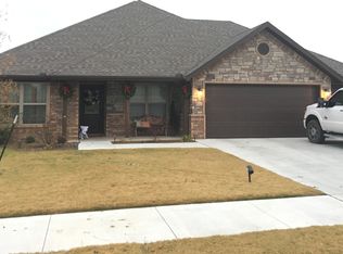 1181 Ellen Ray Ln, Centerton, AR 72719