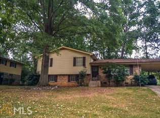 270 Leafwood Ln, Riverdale, GA
