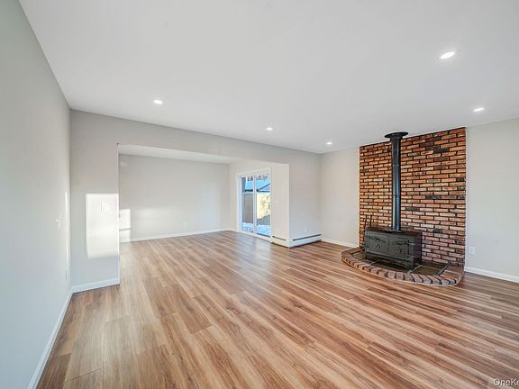 5th image of 247 Rider Avenue