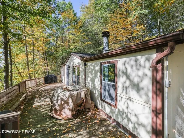 117 Teak Dr, Greentown, PA 18426