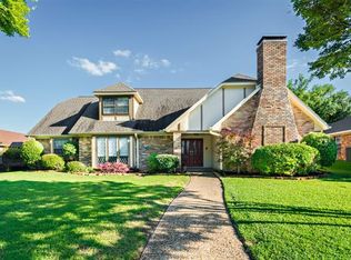 10022 Chimney Hill Ln, Dallas, TX 75243