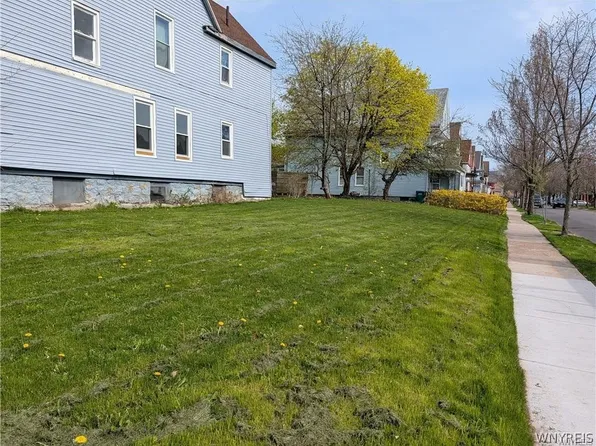 393 Hampshire St #1, Buffalo, NY 14213