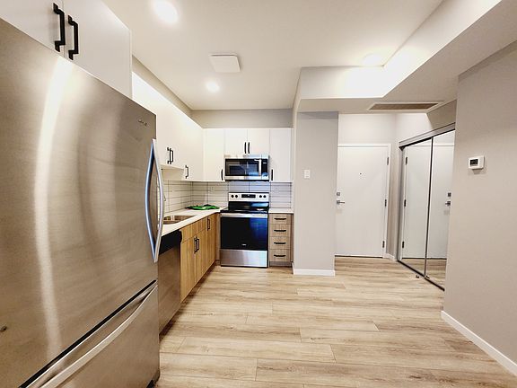 4th image of 856 Secord Blvd NW #202