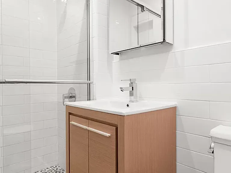 1750 2nd Ave #2F — Photo 8
