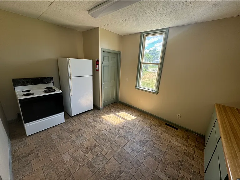 736 Munson Ave #1/2 — Photo 5