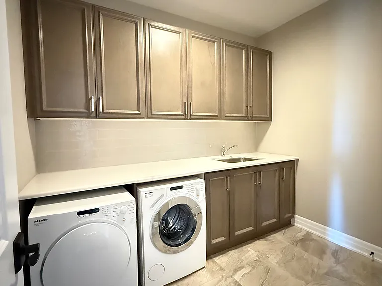 222 N Park Blvd — Photo 27