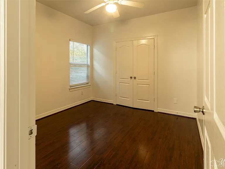 10904 Panther Ct — Photo 17