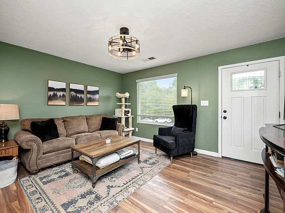 4th image of 112 Hollow Creek Dr