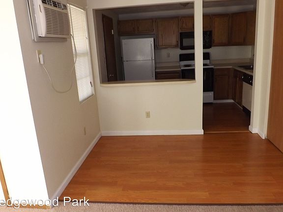 5th image of 469 Glendale Dr APT 17