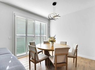 117 Amblehurst Grn NW, Calgary, AB T3P 1W8