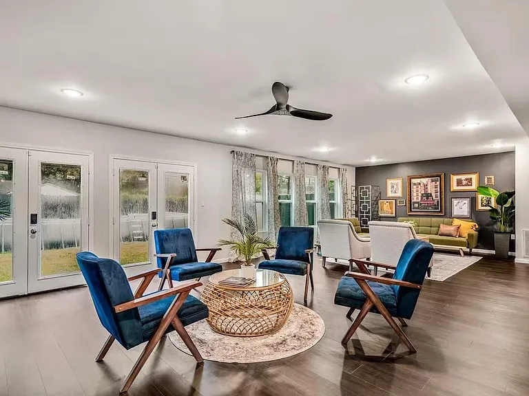 3741 Charleston St — Photo 4