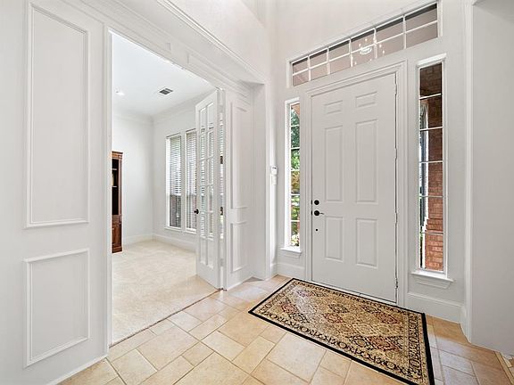 5th image of 2917 Hastings Way
