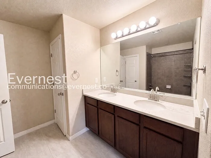 2315 Reed Grass Way — Photo 8