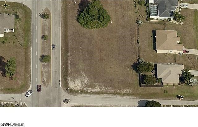 2nd image of 1407 Chiquita Blvd S