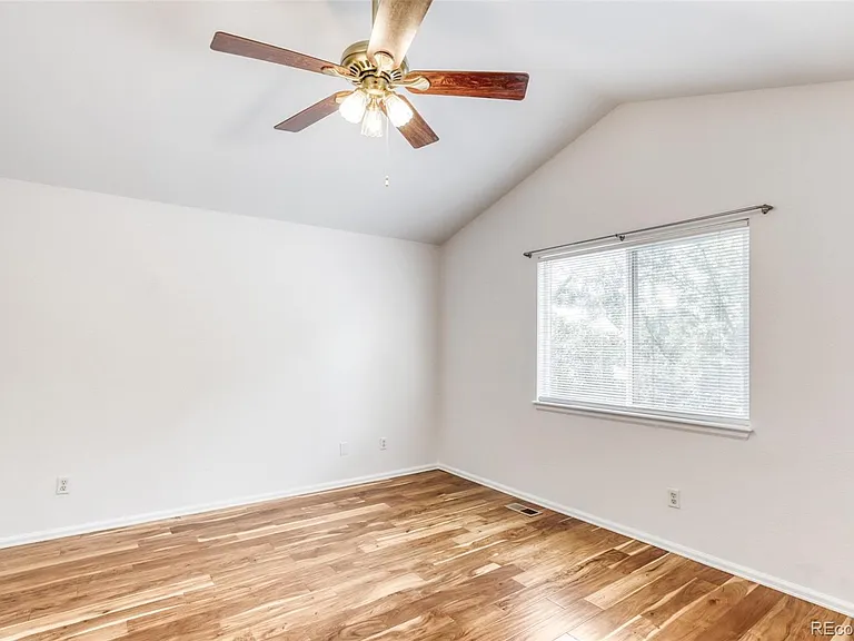 1633 Deerwood Dr — Photo 10