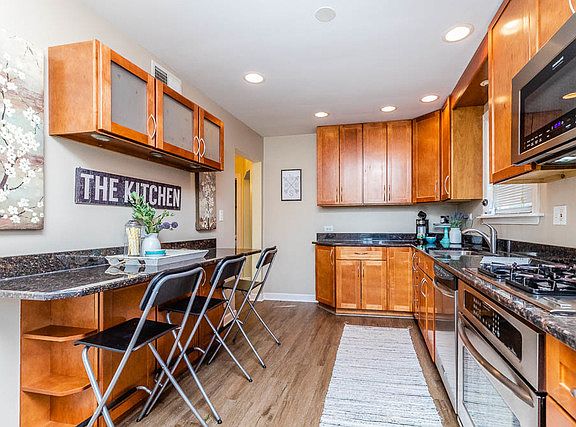 4th image of 5457 N Nordica Ave