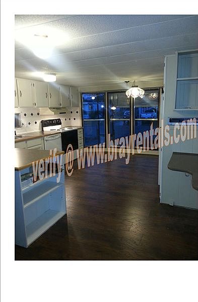 533 Garfield Dr. kitchen2 watermarked