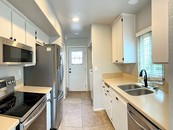 3rd image of 7043 Wattle Dr #1