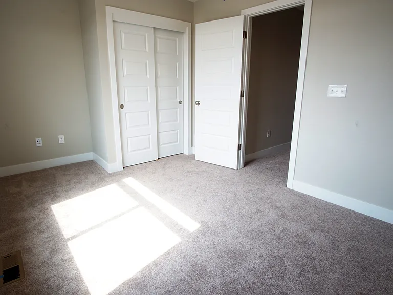 2541 Moline St — Photo 7