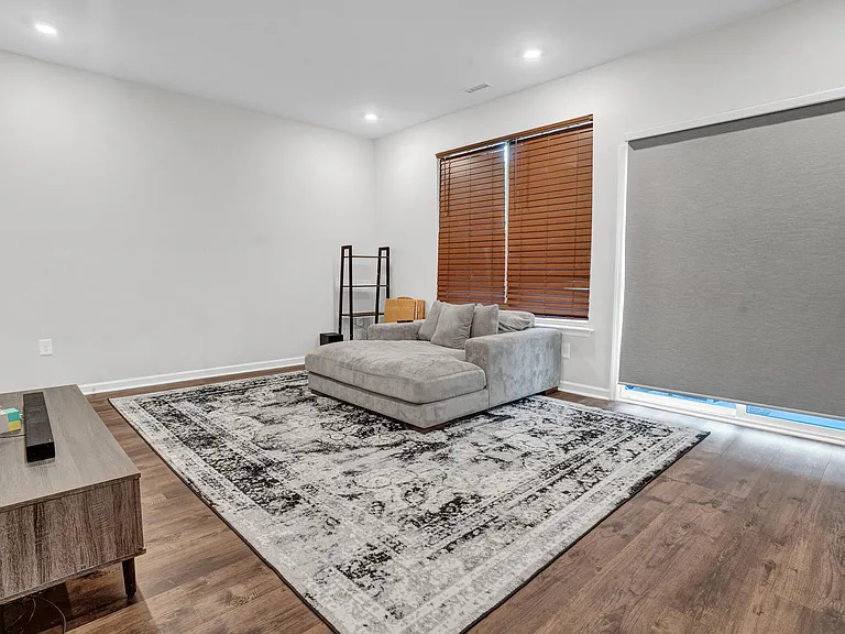 1202 Commack Dr — Photo 19
