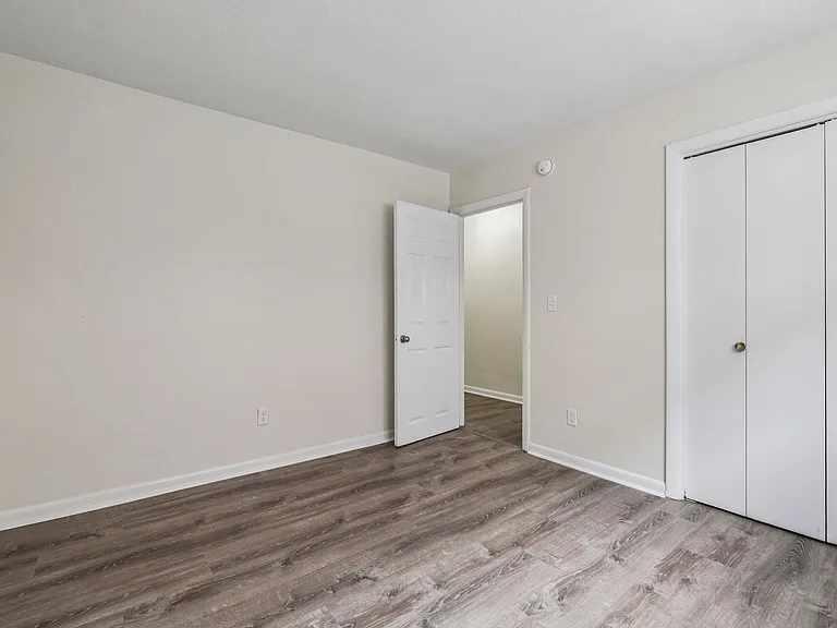 Gardner Street Apartments — Photo 47