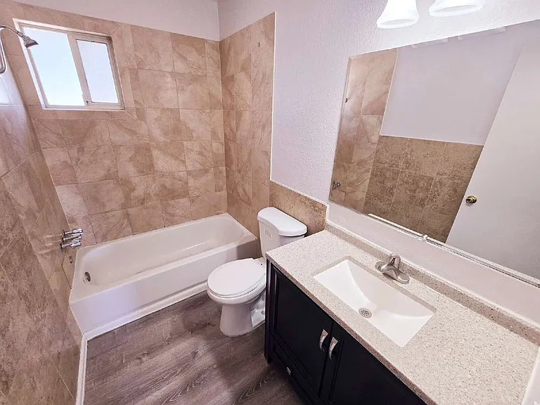 4360 Twin View Cir #3 — Photo 6