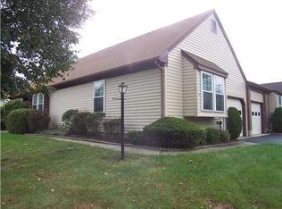 1 Andrew Johnson Dr #B, Monroe Township, NJ 08831