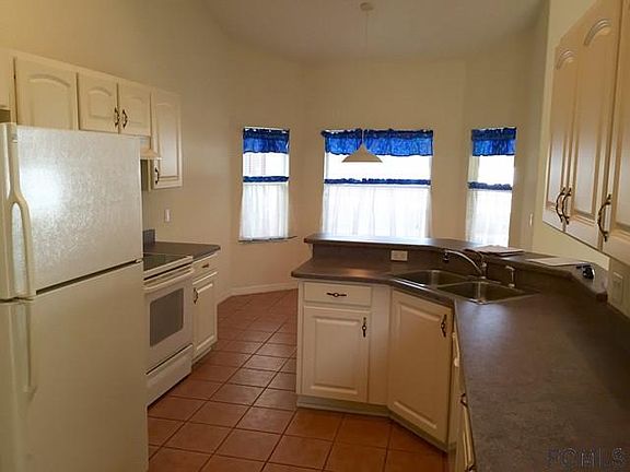 3rd image of 74 Wellshire Ln