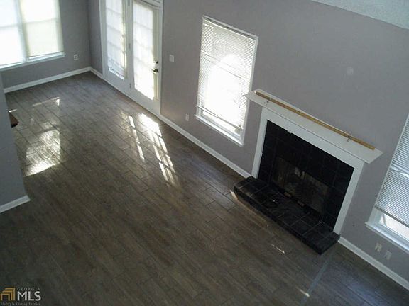 5th image of 7724 Lakeshore Ct