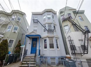 66 Ash St, Yonkers, NY 10701