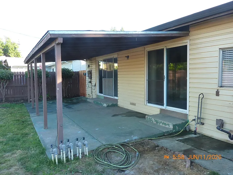 2637 Cordova Ln — Photo 21