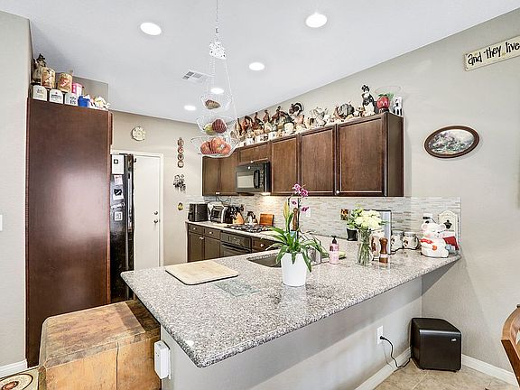4th image of 10628 Gale Wind Ct