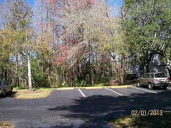 5th image of 12148 Fox Chase Dr