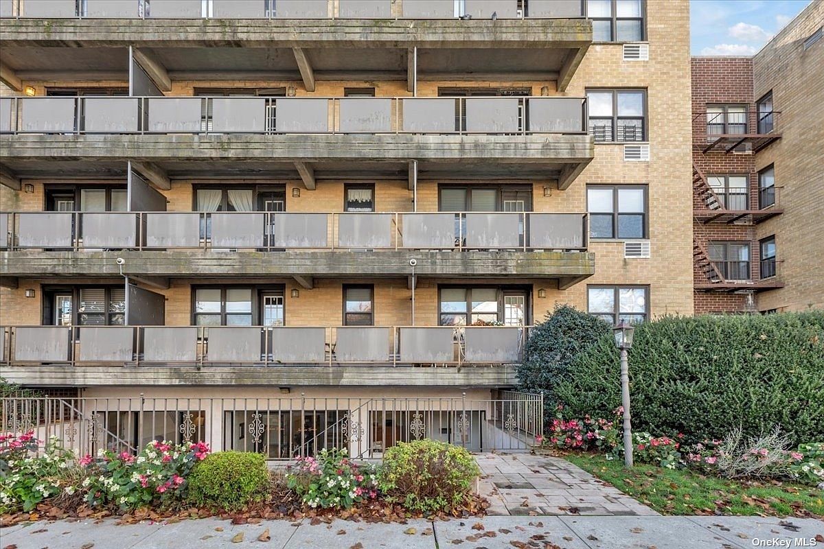 101 Jackson Avenue UNIT 2F, Mineola, NY 11501 MLS 3359699 Zillow