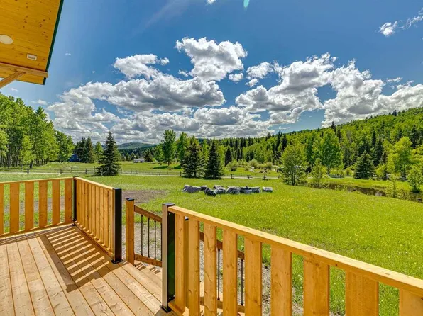 200 W Fawn Hills Dr, Bragg Creek, AB T0L 0K0