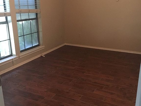 5th image of 1206 Wimbledon Ln