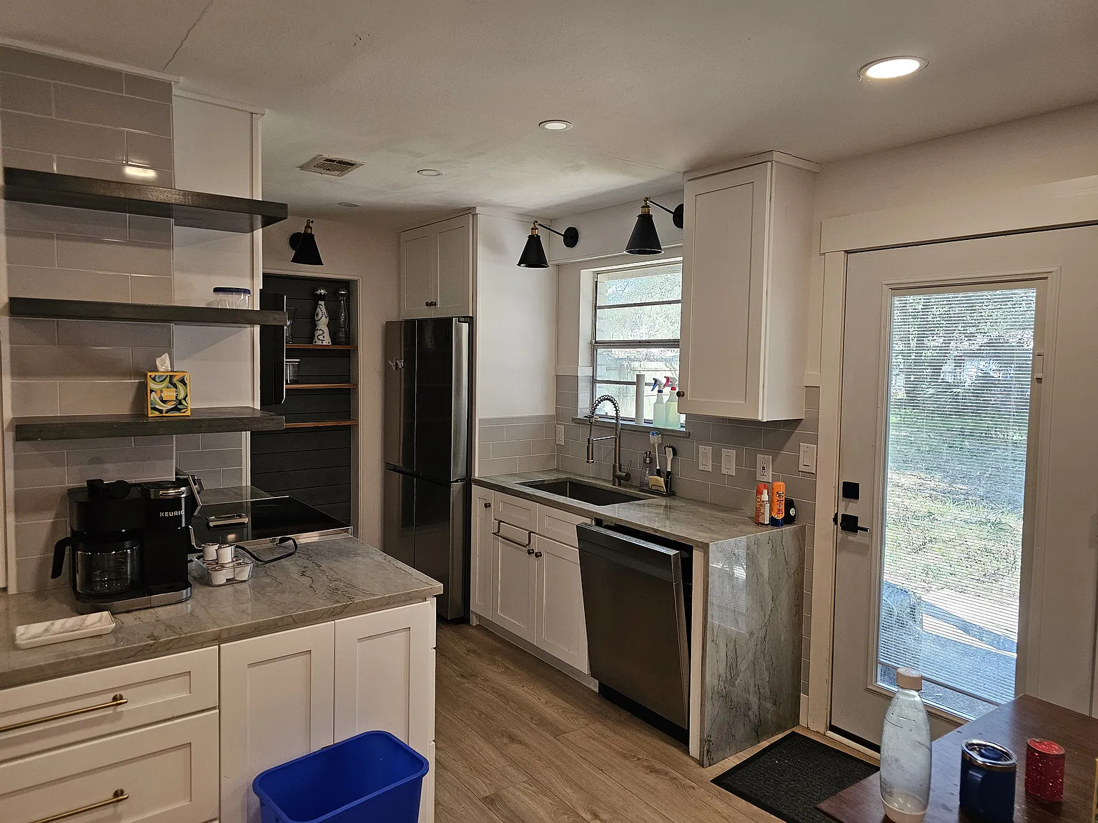 3 bed, 1050 sqft, $2,000 — Photo 3